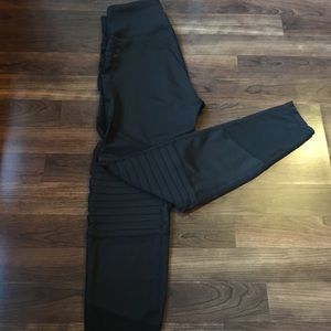 Nanette Lepore Cropped Leggings